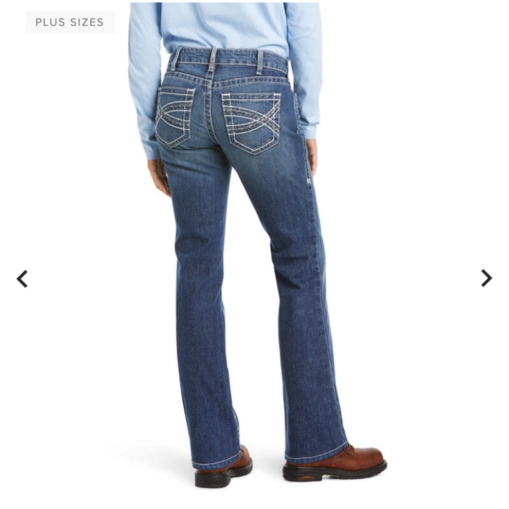 BNWT Ariat Women’s FR Jeans Size 28L